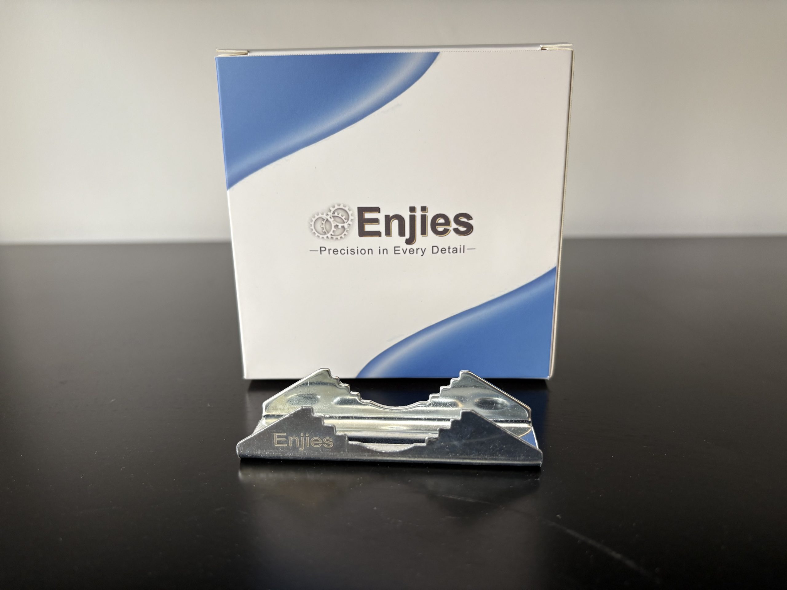 Enjies Universal Clevis fasteners of metal